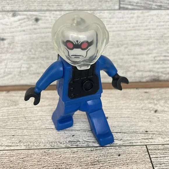 McDonalds Toy LEGO Mr. Freeze Mini-Figure 2008 Figure Batman 3” Tall - Picture 8 of 8